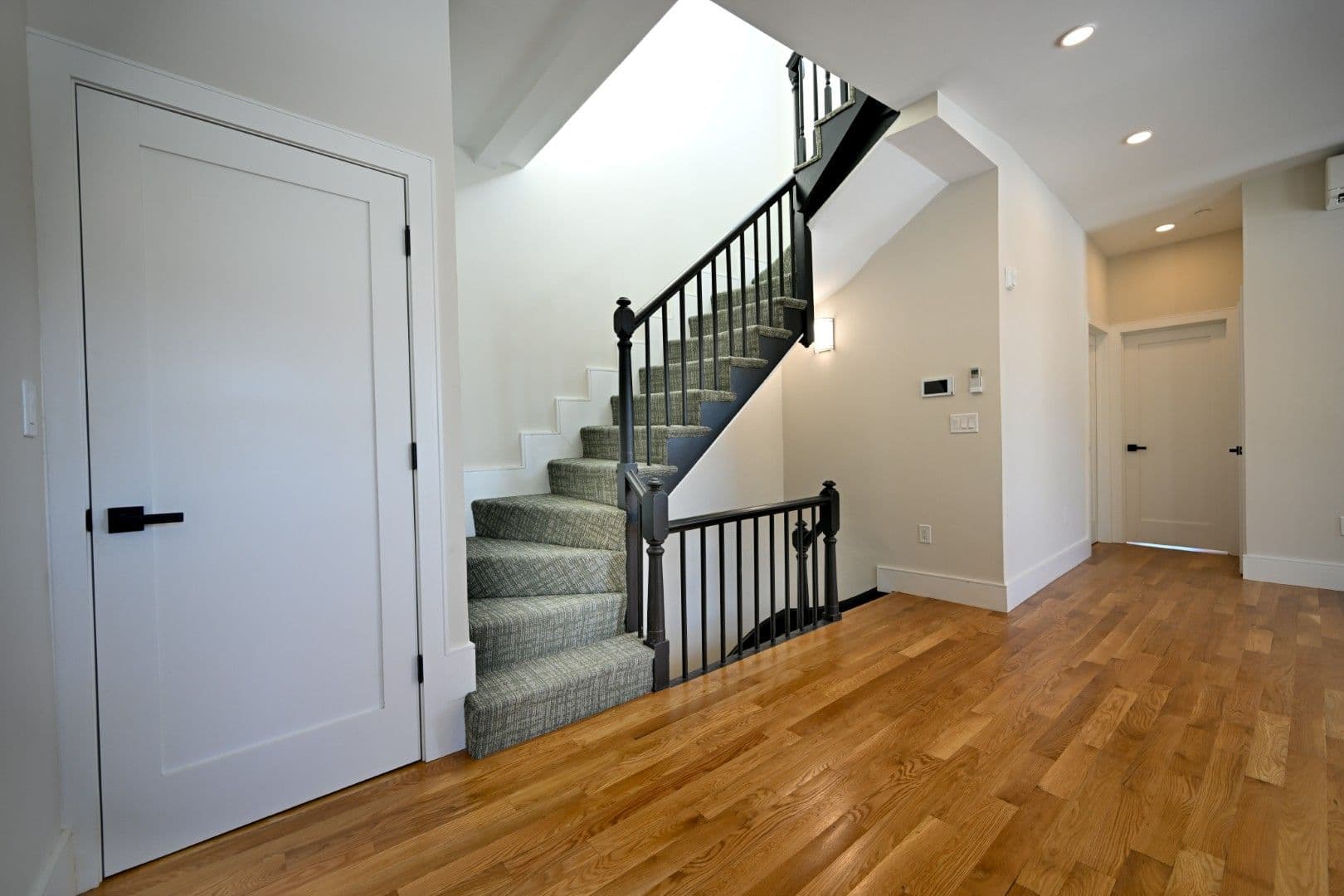 Boston Apartment: 18 Winchester Street