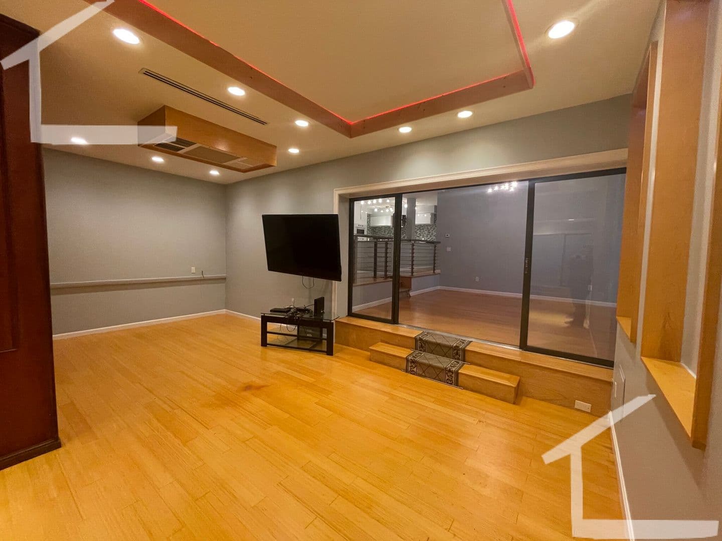 Chestnut Hill House: 57 Broadlawn Park