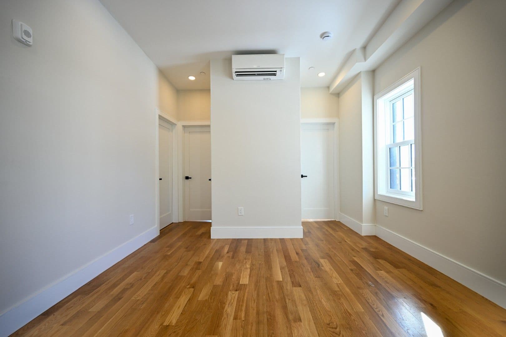 Boston Apartment: 18 Winchester Street