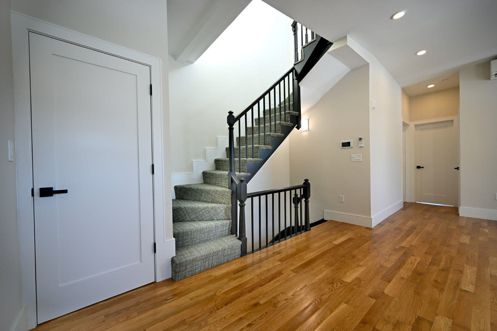 Boston Apartment: 18 Winchester Street