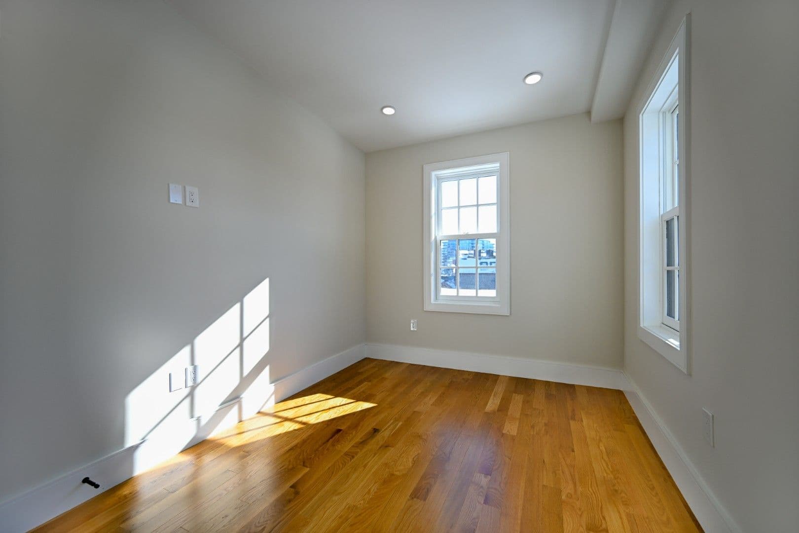 Boston Apartment: 18 Winchester Street