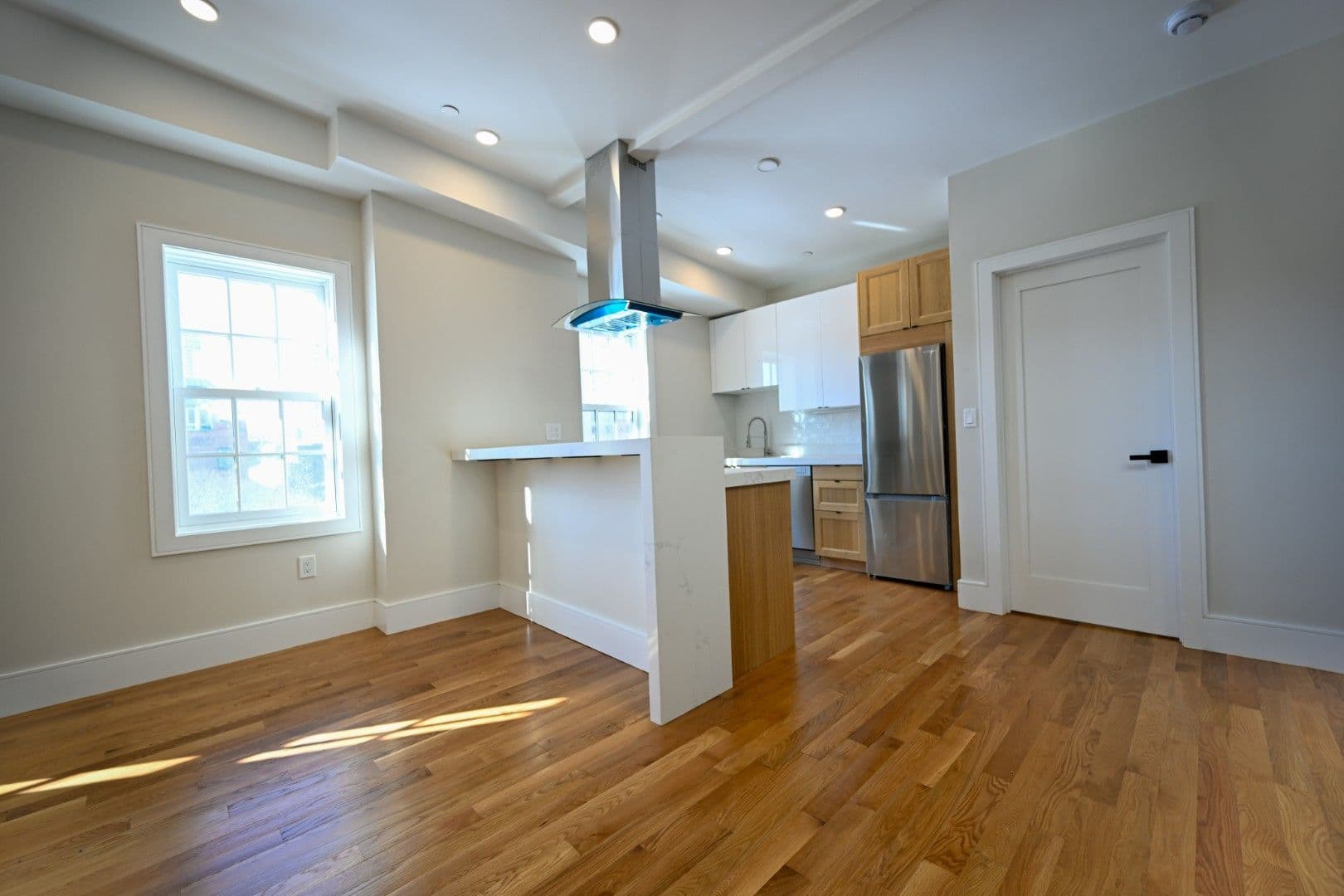 Boston Apartment: 18 Winchester Street