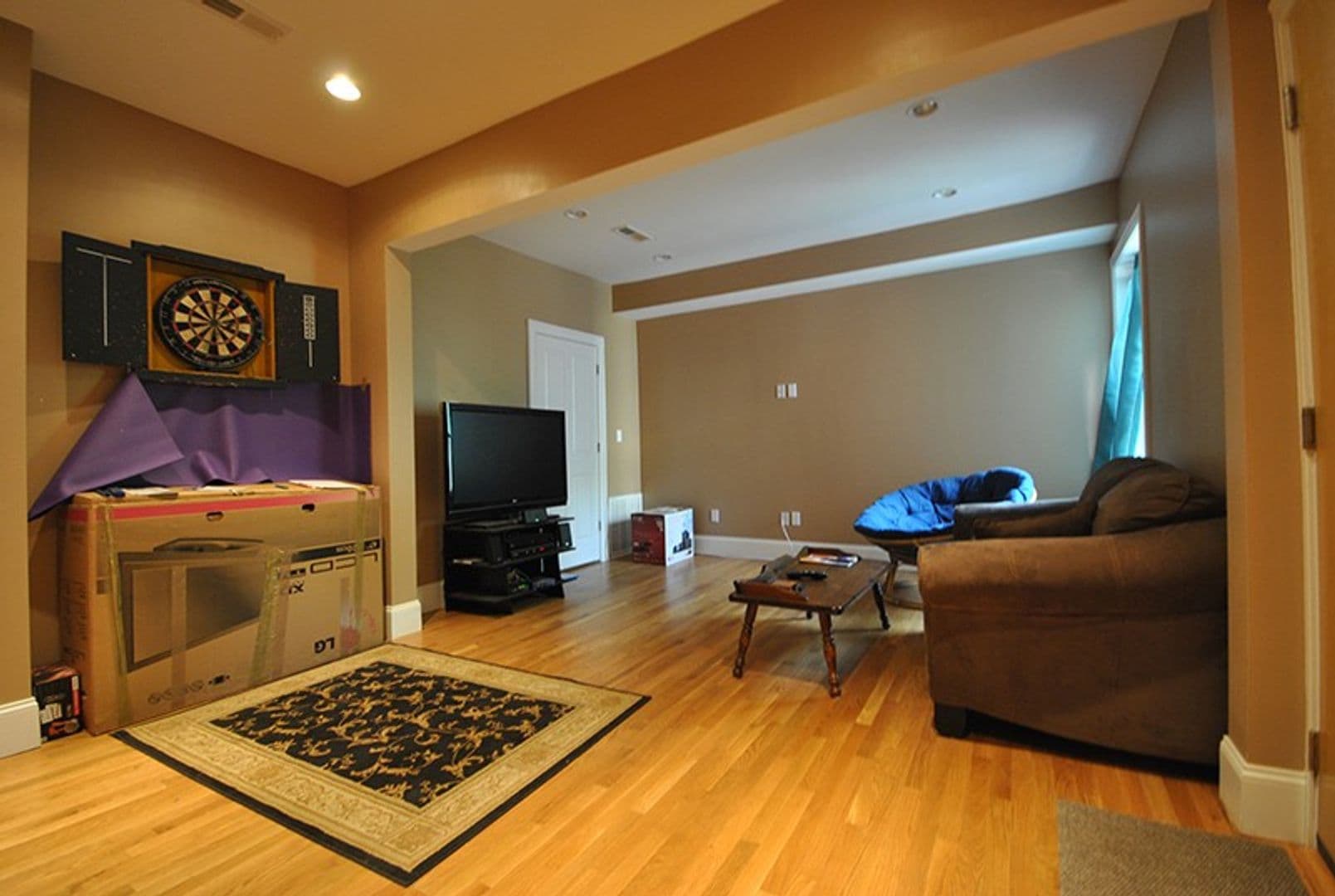Brookline Apartment: 1592 Beacon St
