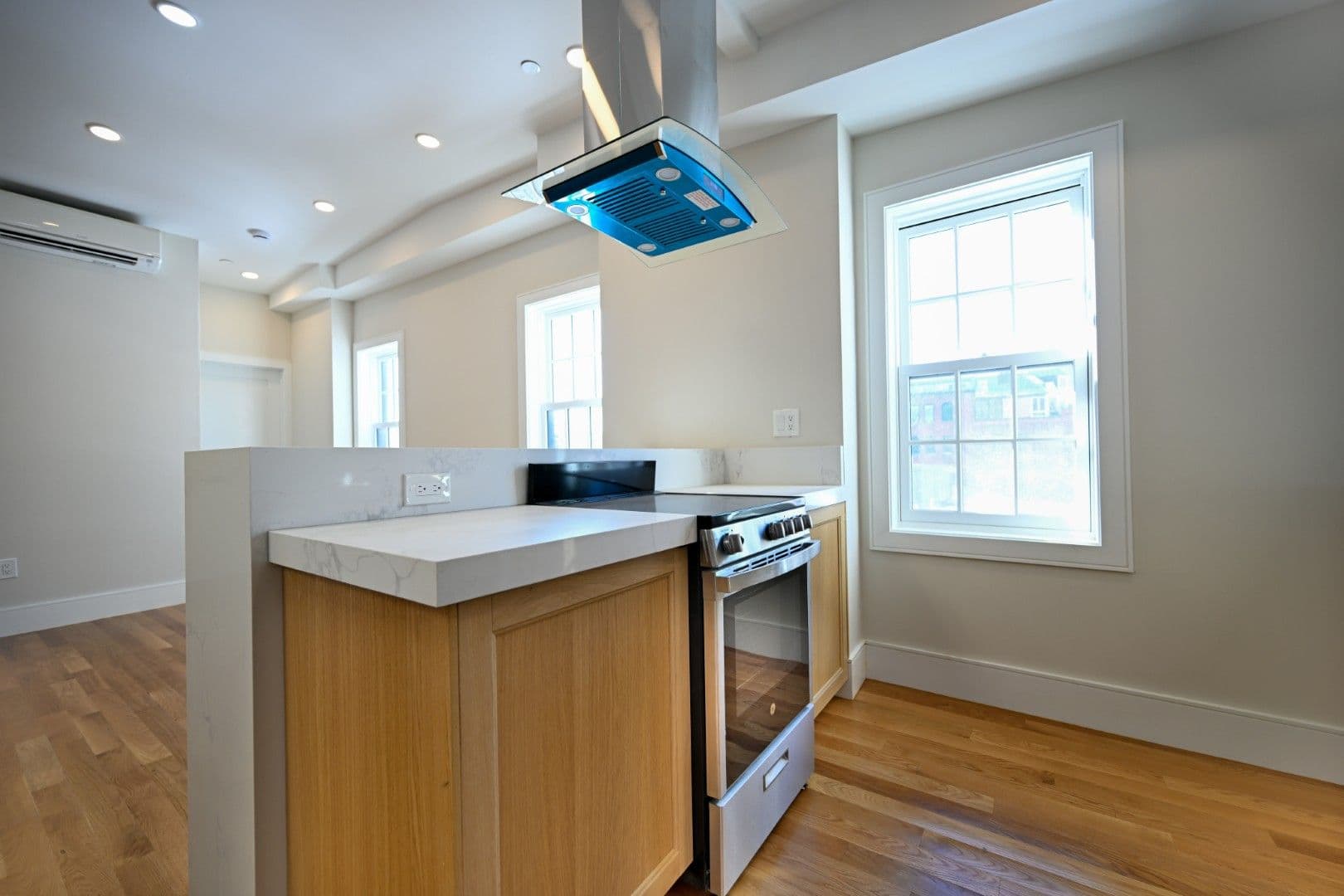 Boston Apartment: 18 Winchester Street