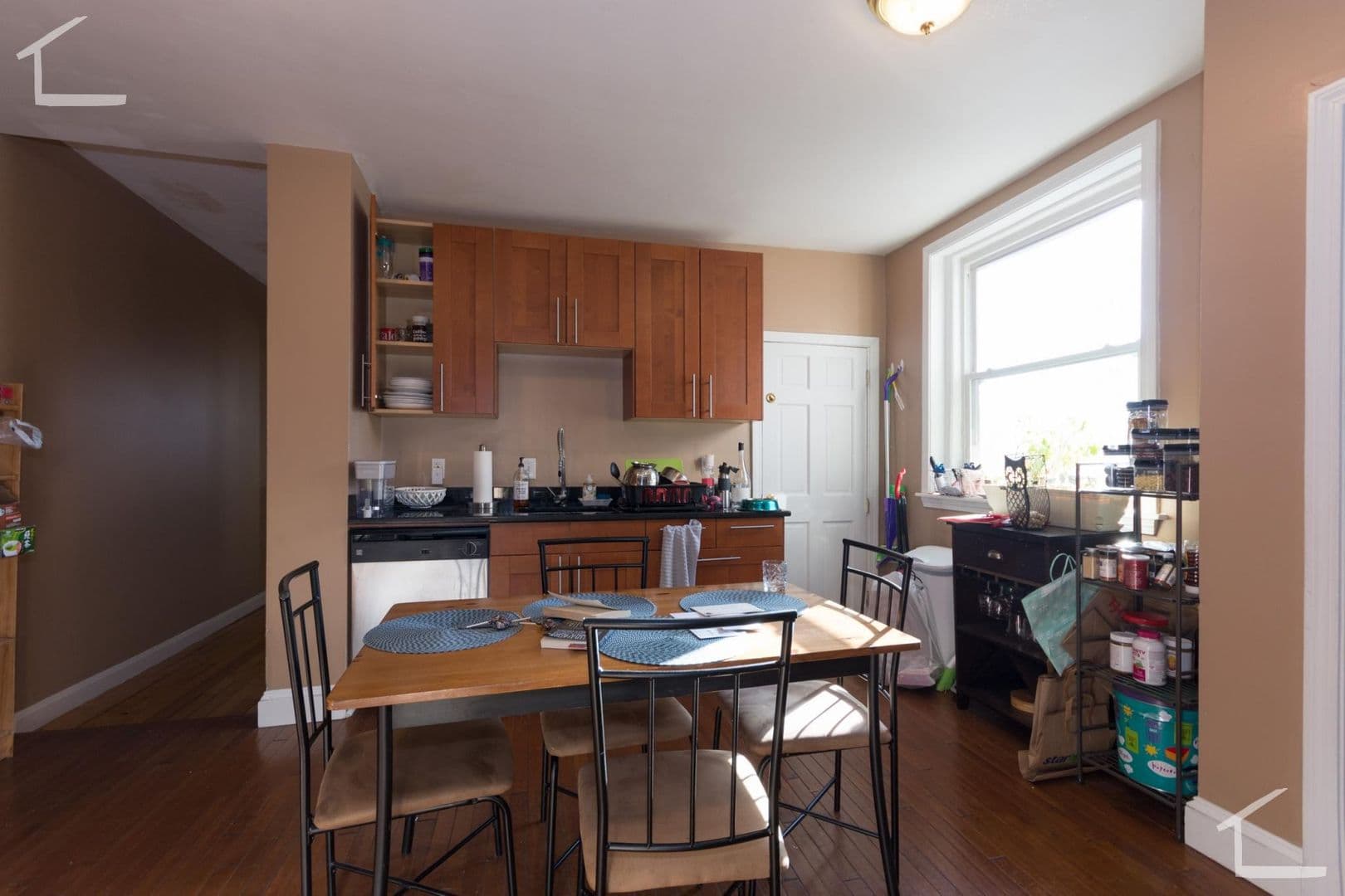 Allston Apartment: 6-8 Glenville Ave