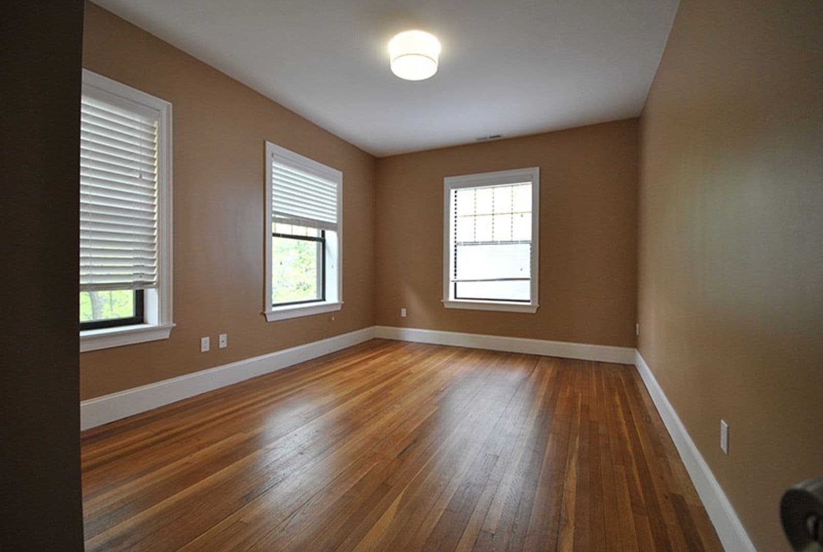 Brookline Apartment: 1592 Beacon St