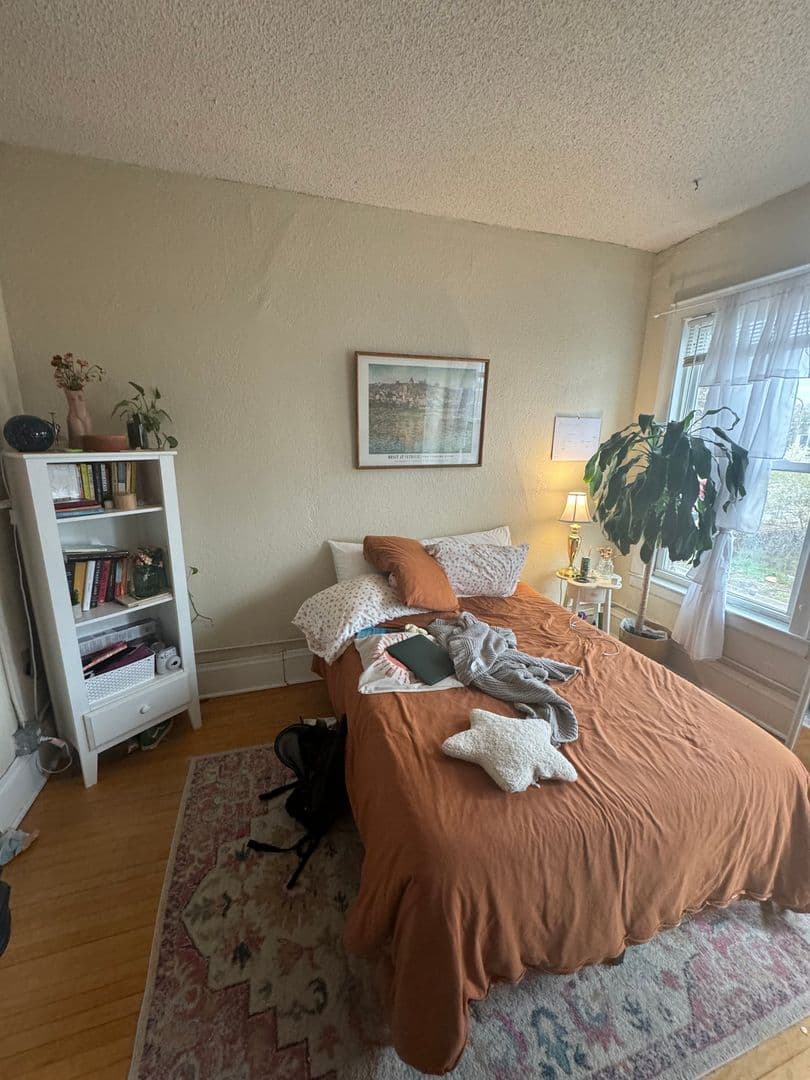 Minneapolis Apartment: 812 4th St SE