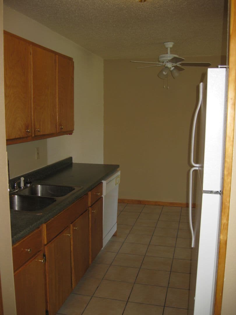 Minneapolis Apartment: 414 7th Ave SE
