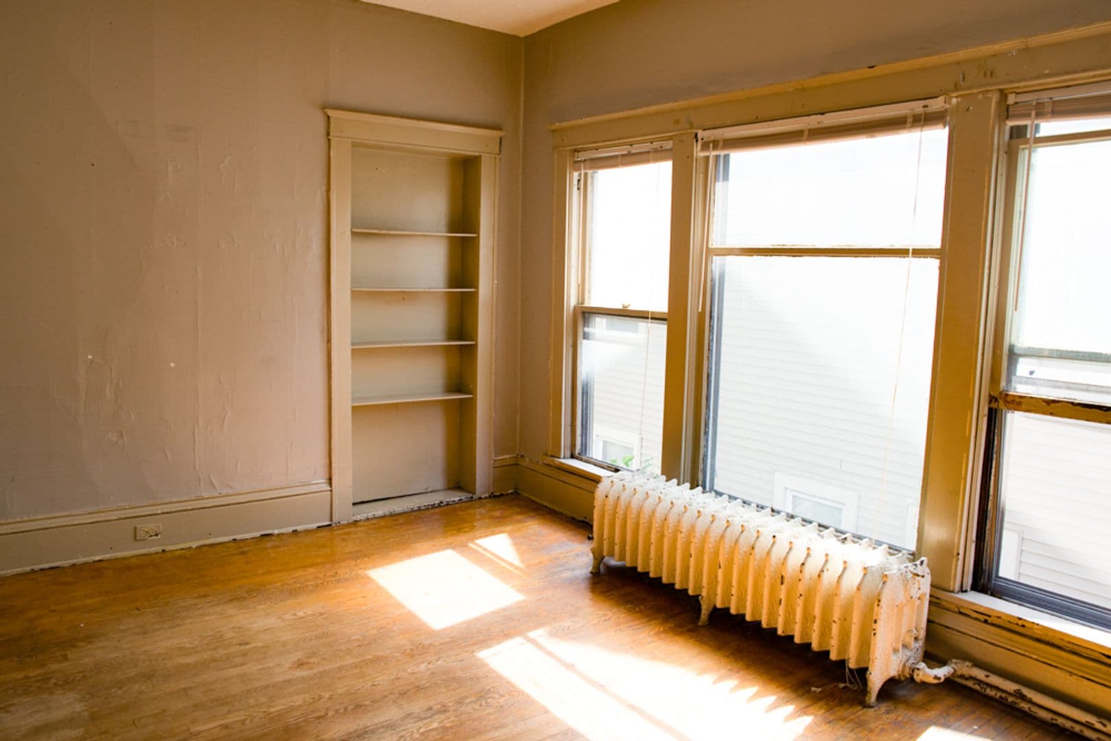Minneapolis Apartment: 524 8th Ave SE
