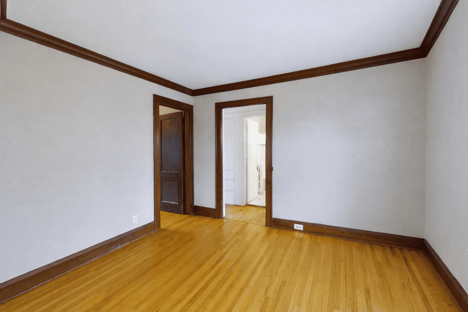 Minneapolis Apartment: 806-08 5th St SE