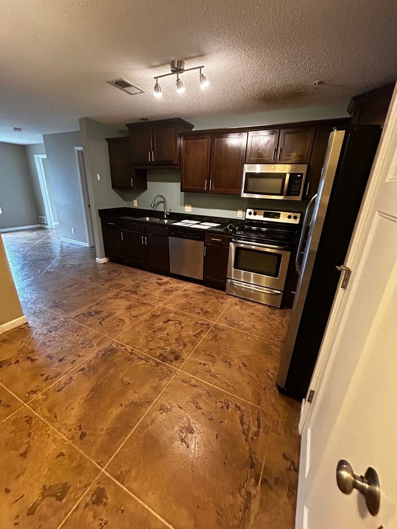Minneapolis Apartment: 633 Ontario St SE