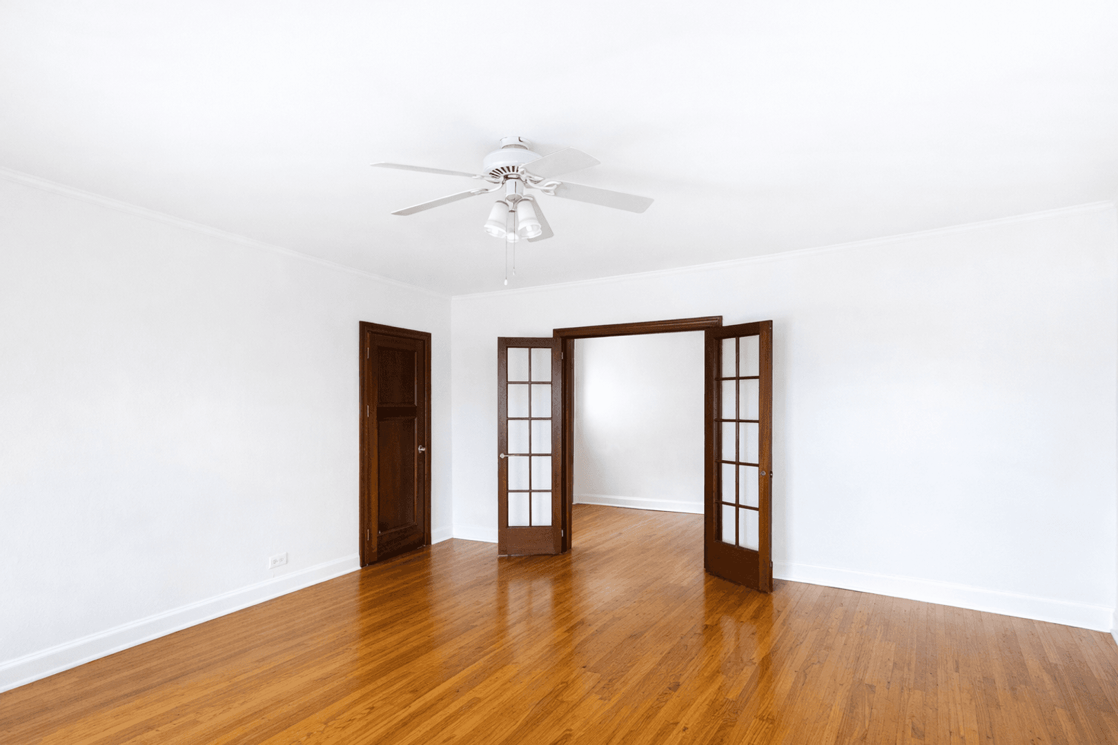Minneapolis Apartment: 813 University Ave SE