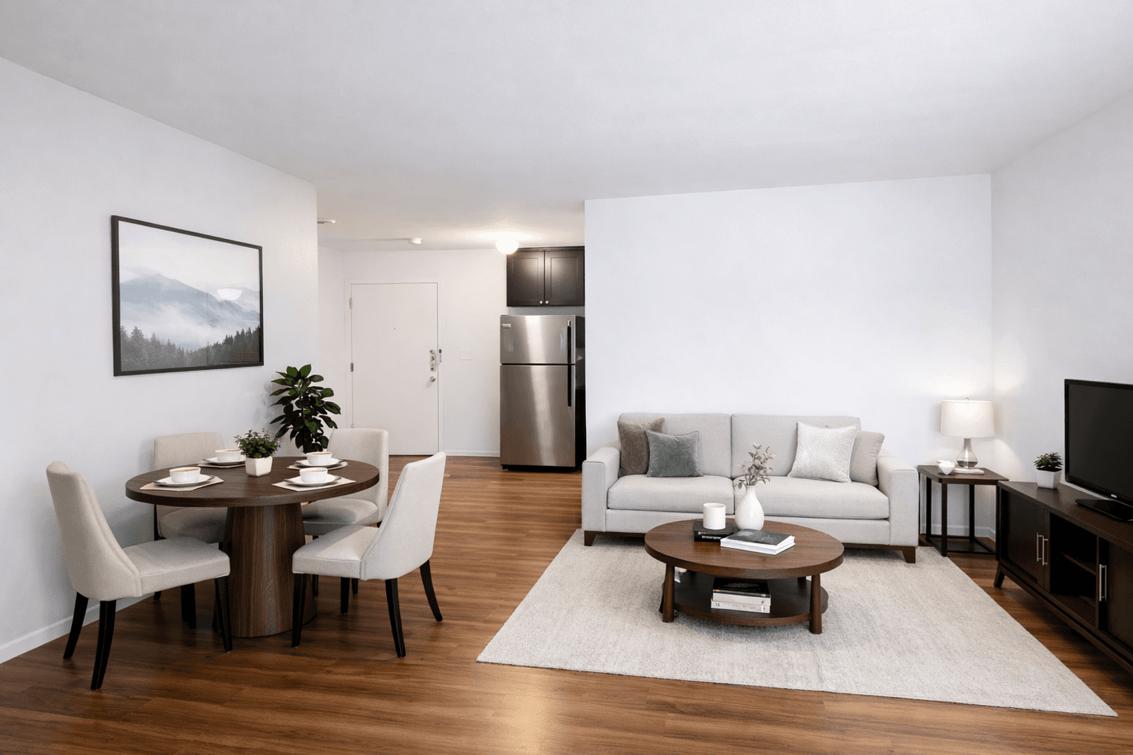 Minneapolis Apartment: 815 13th Ave SE