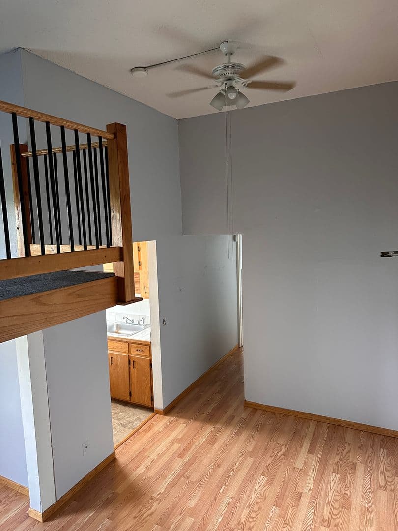 Minneapolis Apartment: 414 7th Ave SE