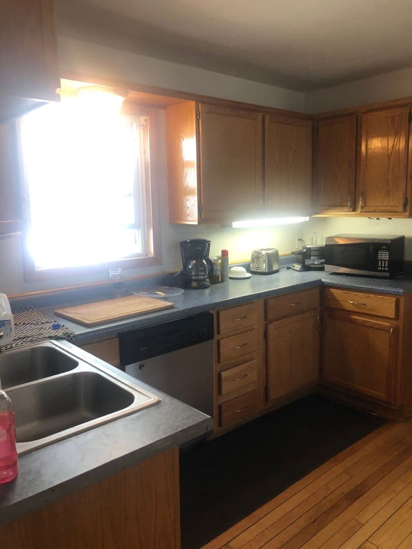 Minneapolis Apartment: 821 6th St SE