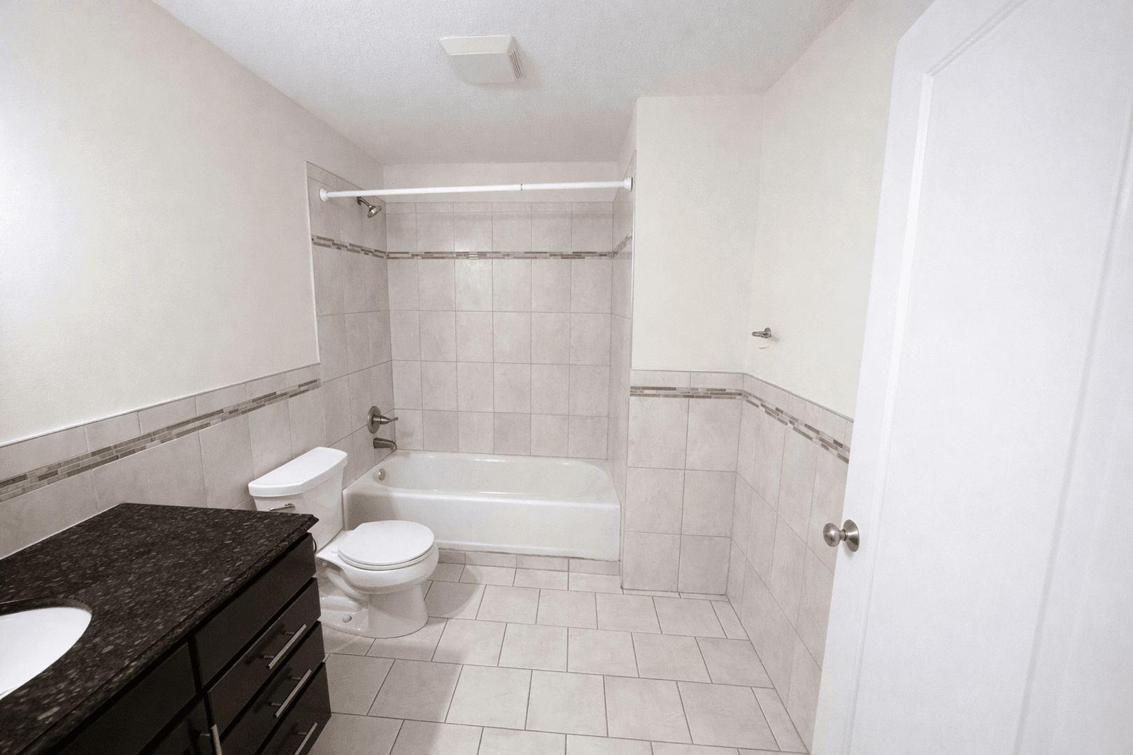 Minneapolis Apartment: 633 Ontario St SE