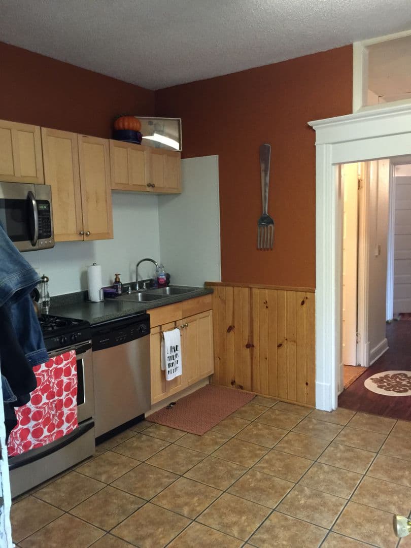 Minneapolis Apartment: 847 Summer St NE