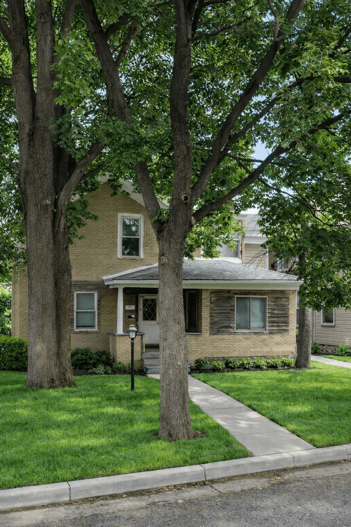 Minneapolis Apartment: 1221-23 8th St SE