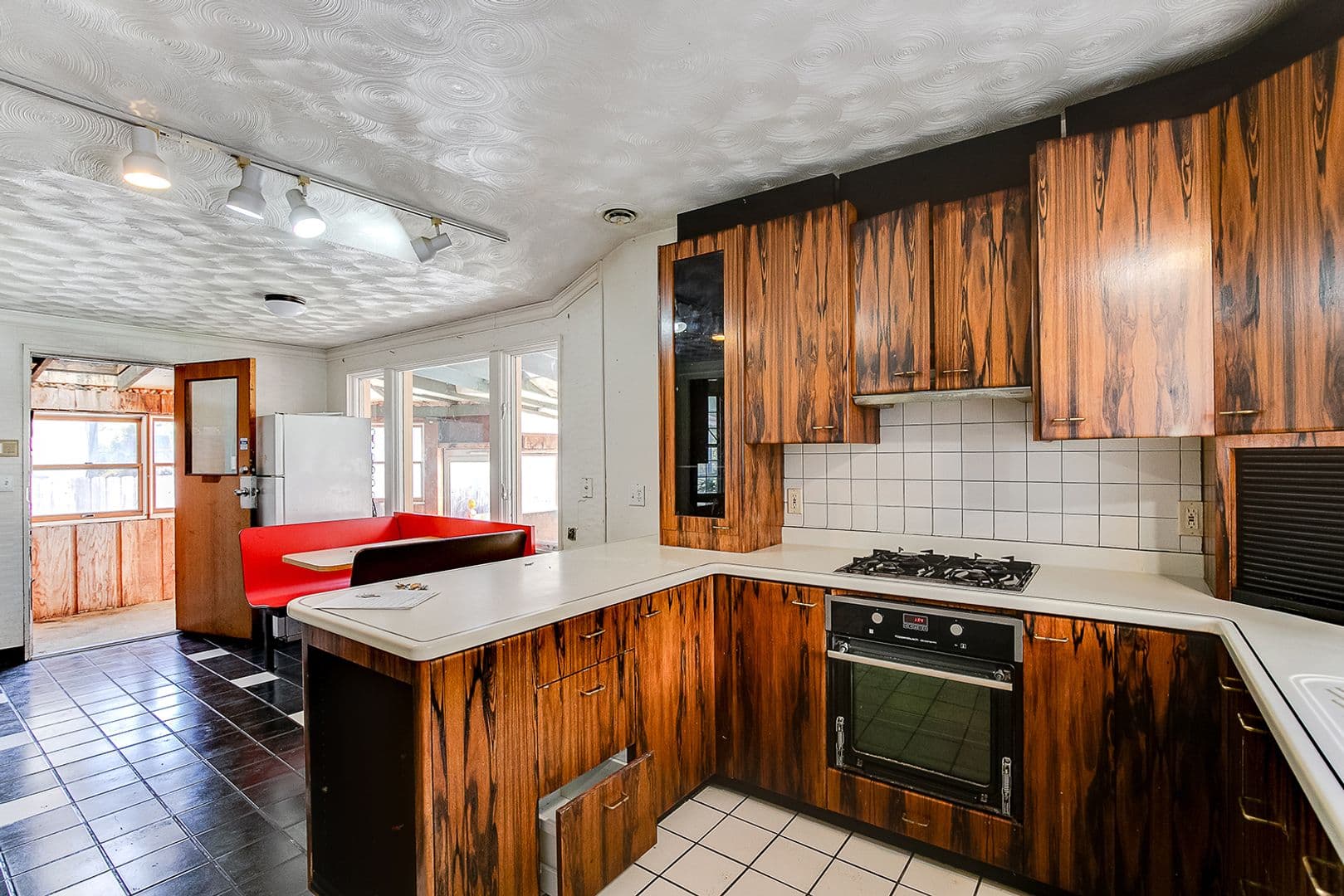 St. Paul House: 1430 W Minnehaha Ave