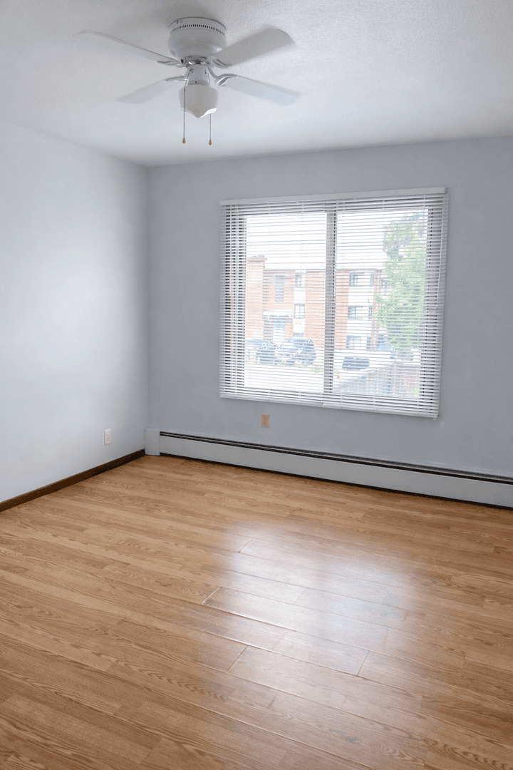 Minneapolis Apartment: 904-912 21st Ave S