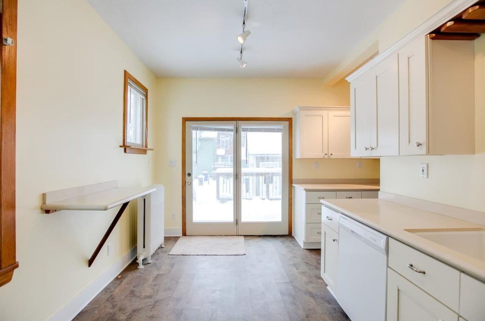 St. Paul House: 807 Snelling Ave N