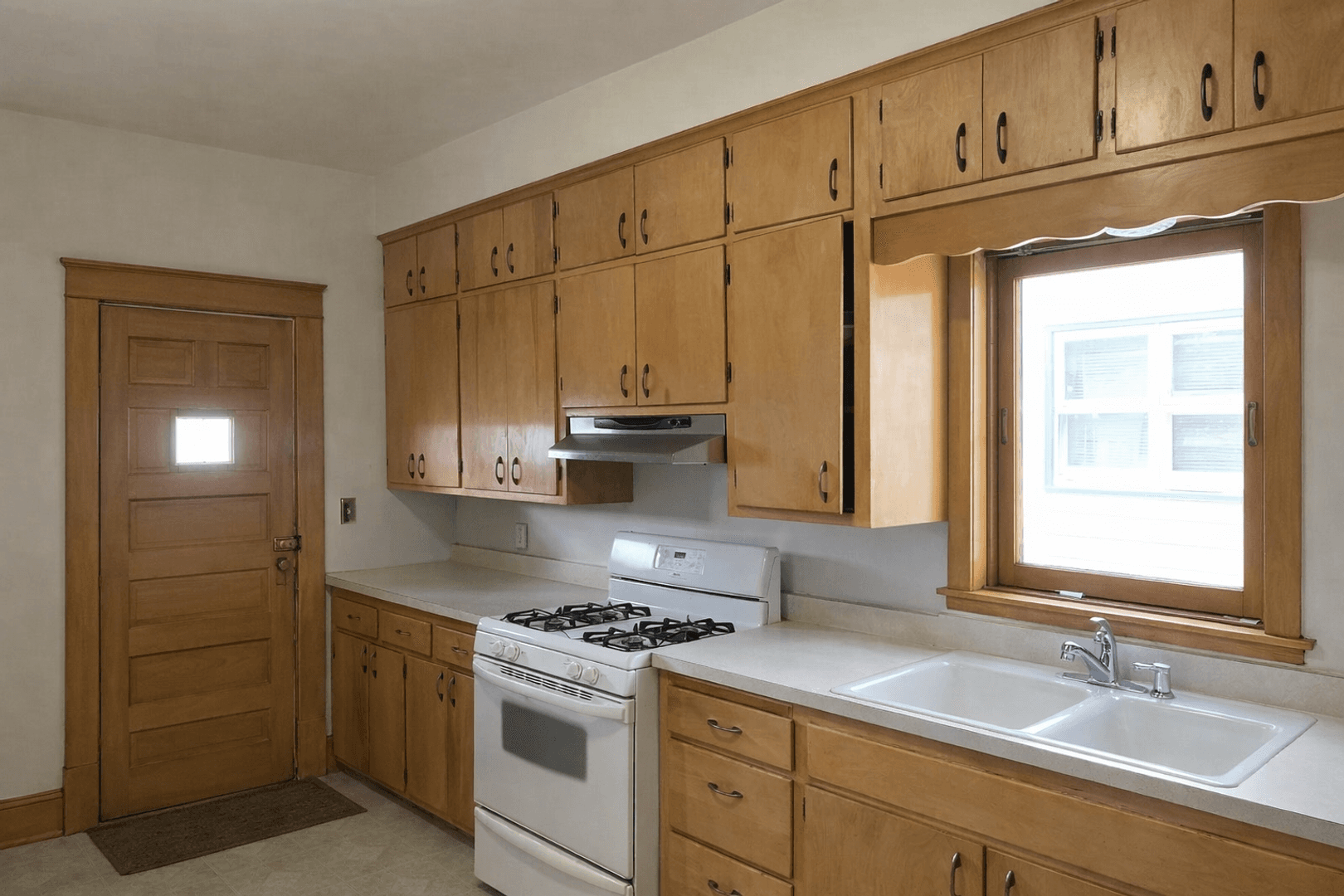 St. Paul House: 1478 Van Buren Ave