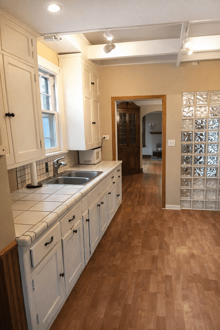 Minneapolis House: 4046 Washburn Ave N