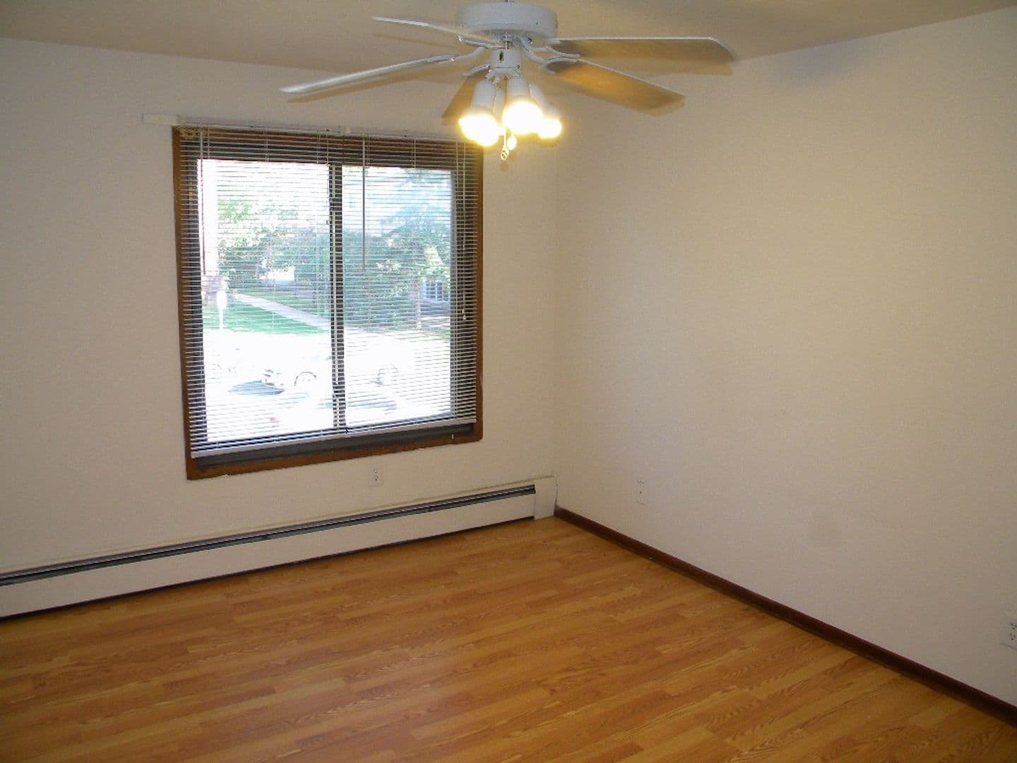 Minneapolis Apartment: 904-912 21st Ave S