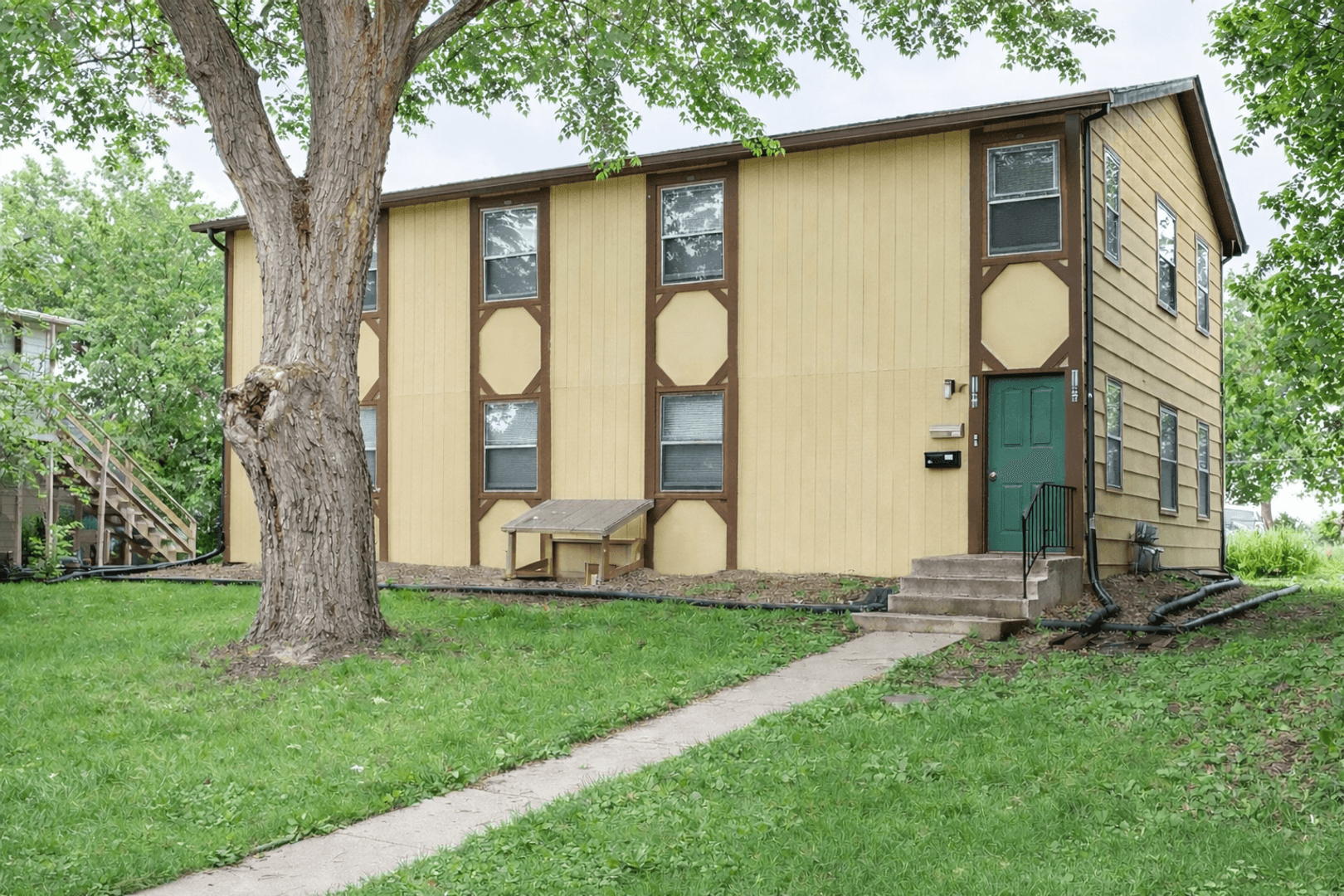 St Paul Apartment: 1146-48 Raleigh St