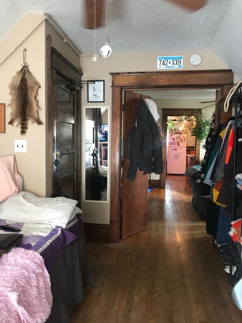 Minneapolis Apartment: 811 28th Ave S