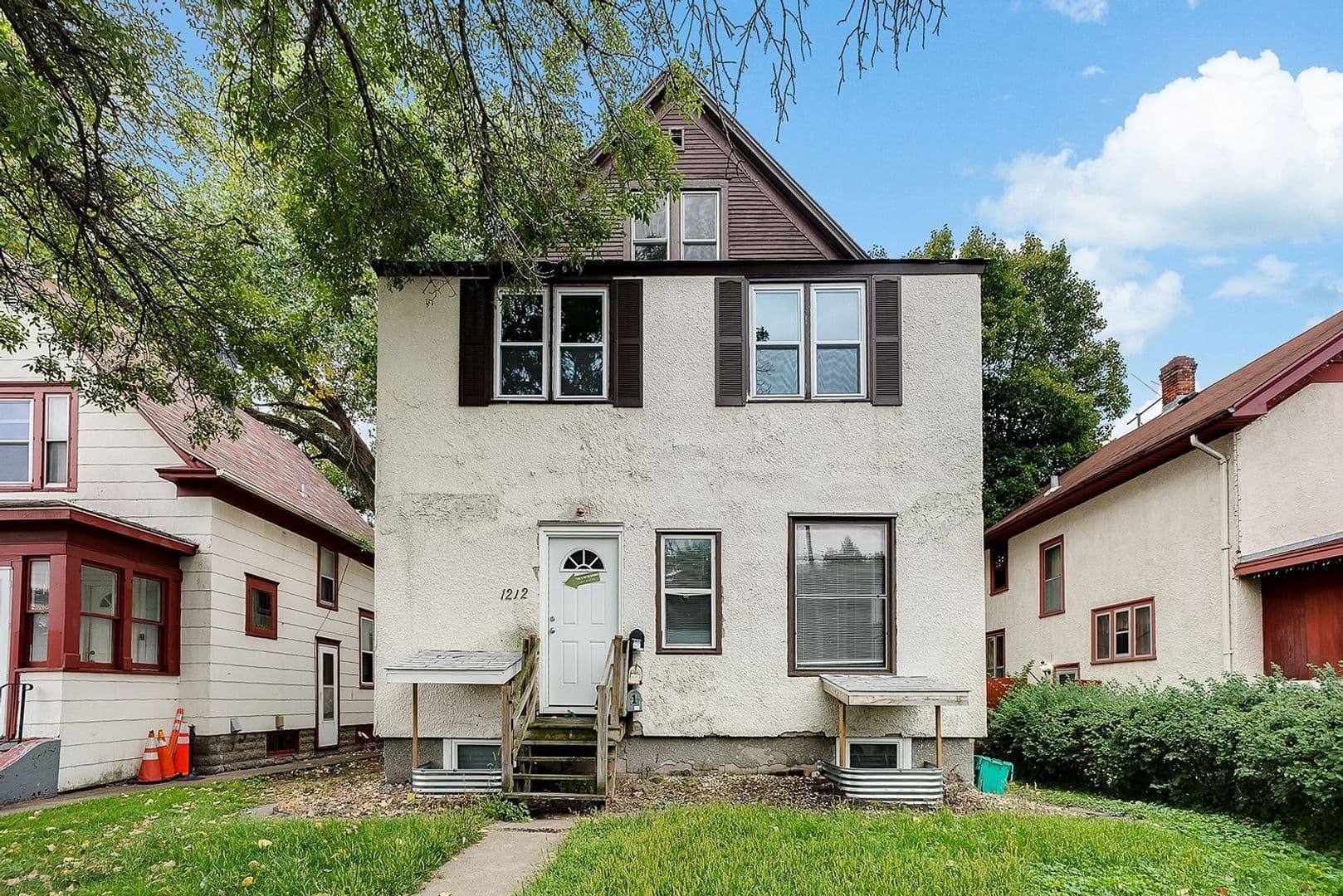 Minneapolis Apartment: 1212 Como Ave SE