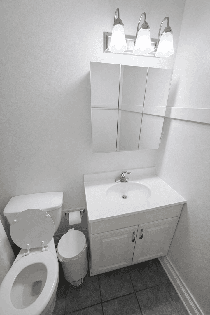 Minneapolis Apartment: 1004 7th St SE