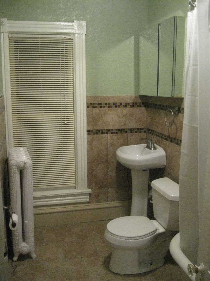 Minneapolis Apartment: 628-30 11th Ave SE
