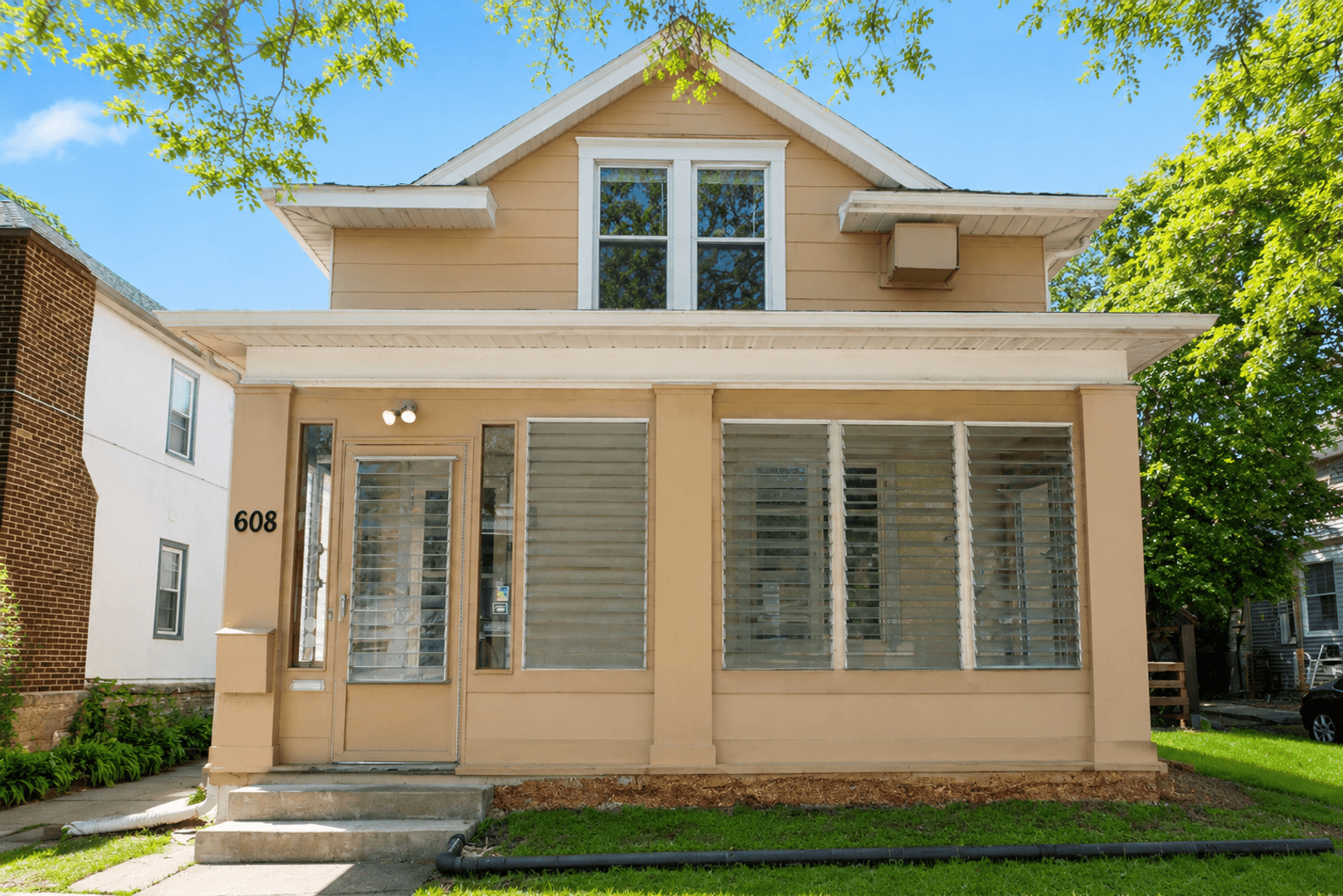 Minneapolis Apartment: 608 8th St SE