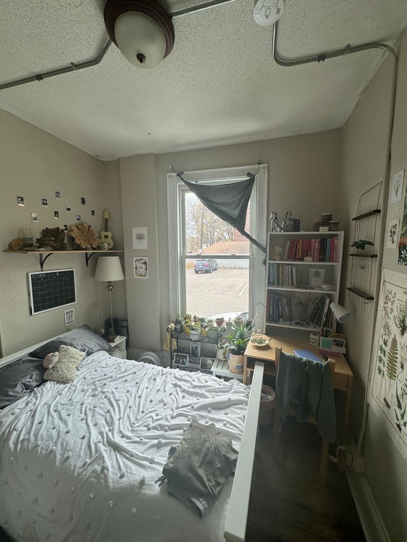 Minneapolis Apartment: 812 4th St SE