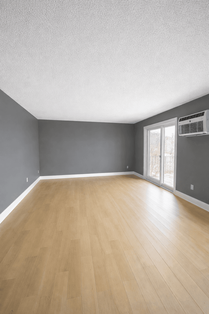 Minneapolis Apartment: 1004 7th St SE