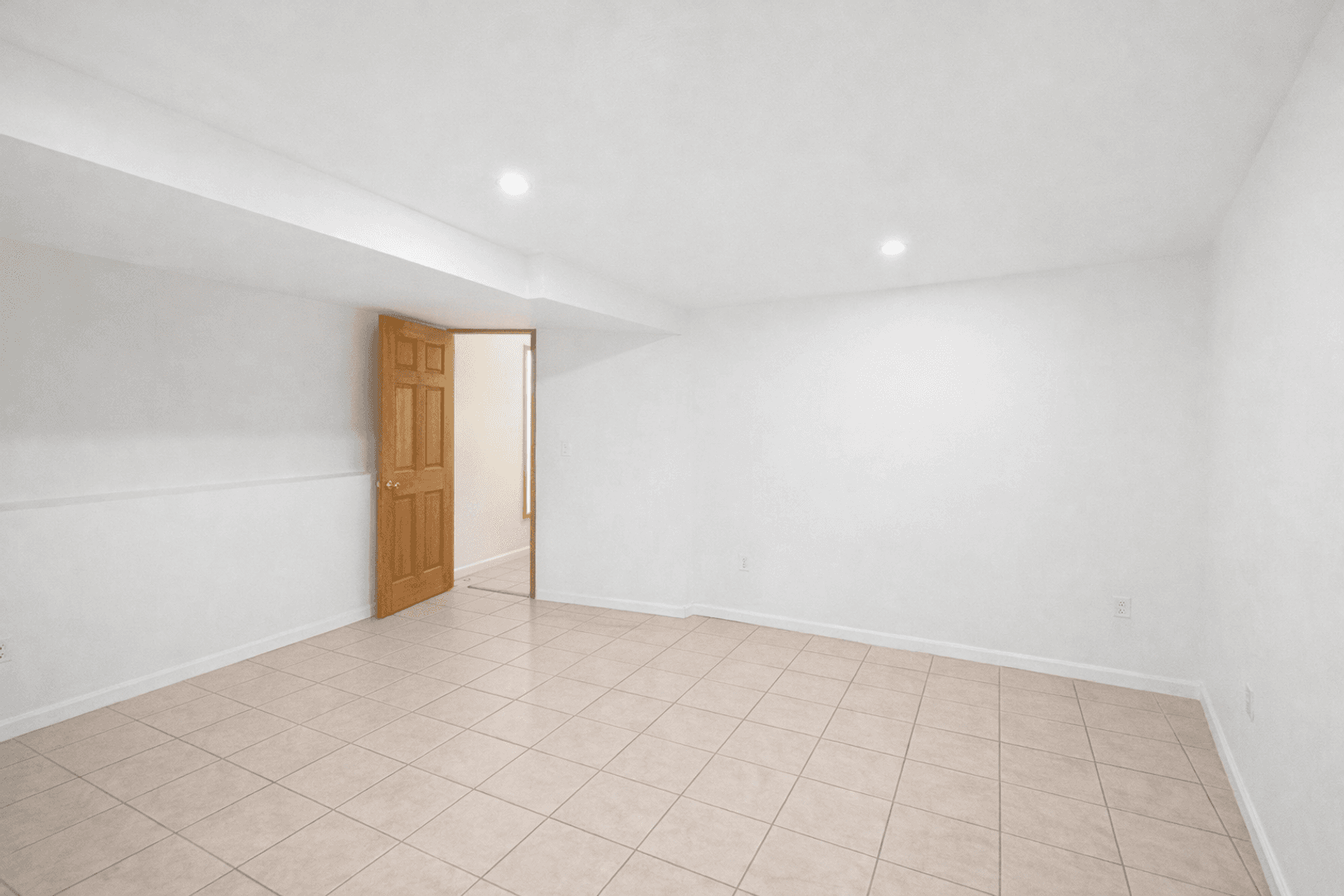 St Paul Apartment: 1146-48 Raleigh St