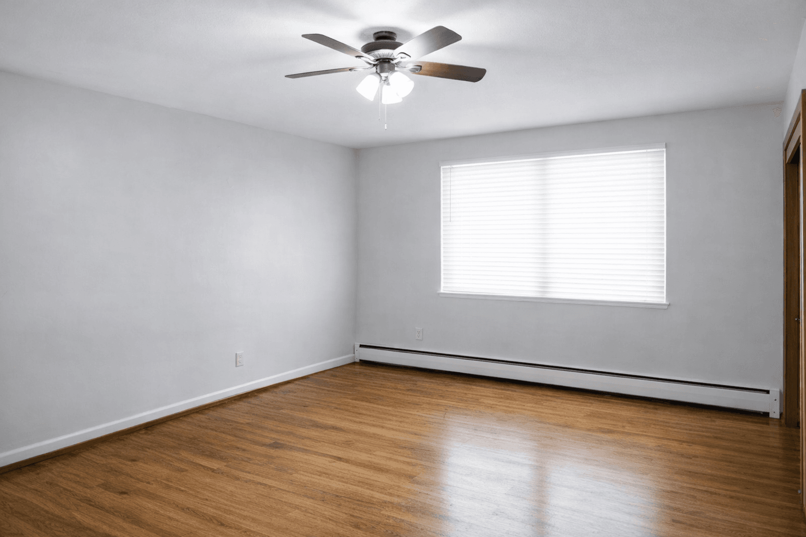 Minneapolis Apartment: 801 University Ave SE
