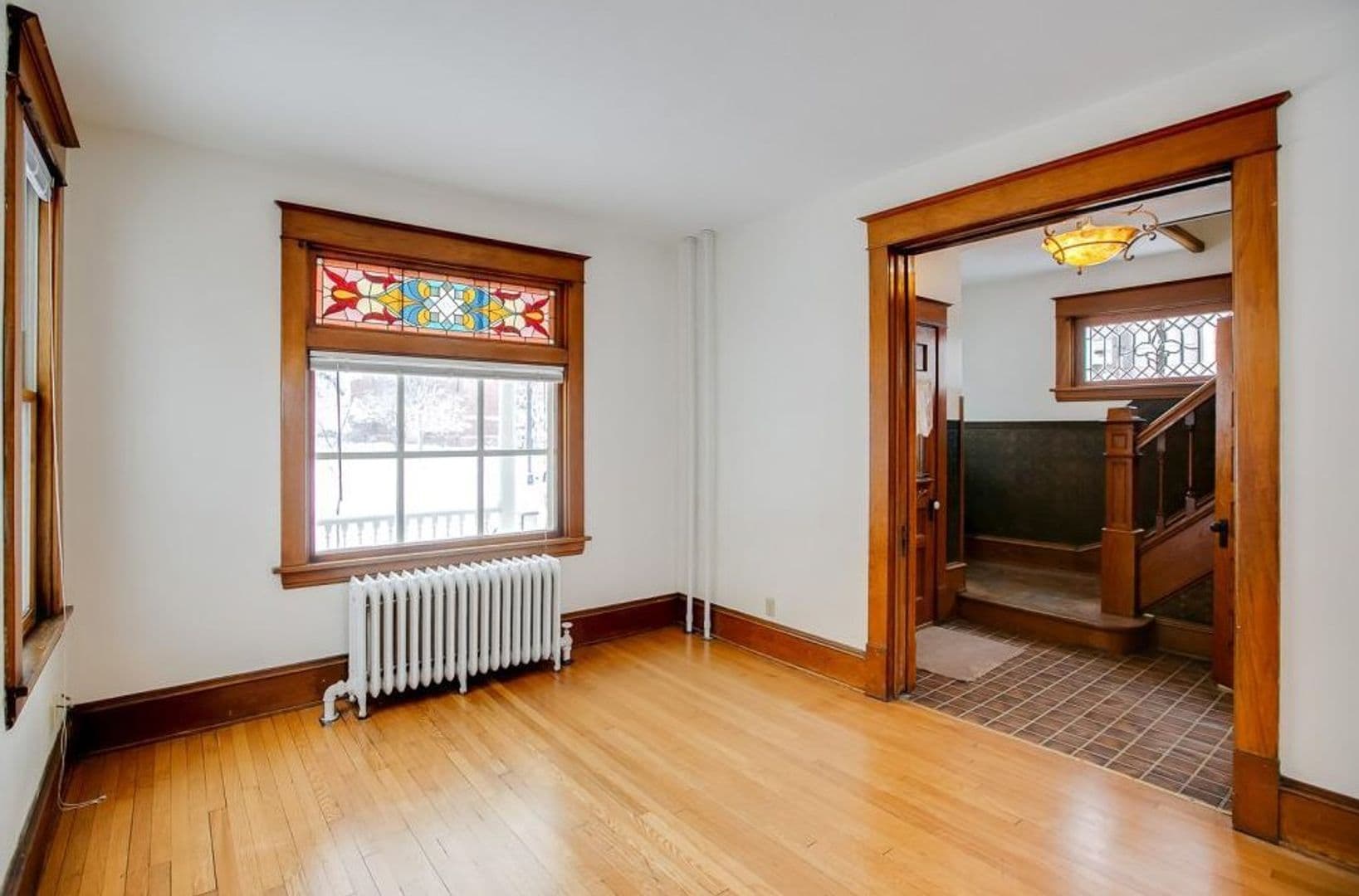 St. Paul House: 807 Snelling Ave N