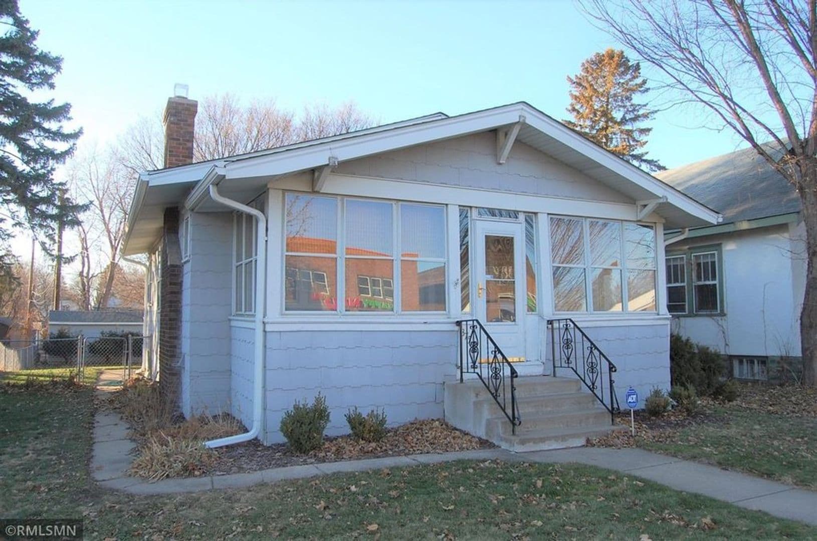 St. Paul House: 375 Snelling Ave S