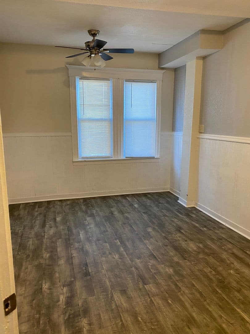 Minneapolis Apartment: 1212 Como Ave SE