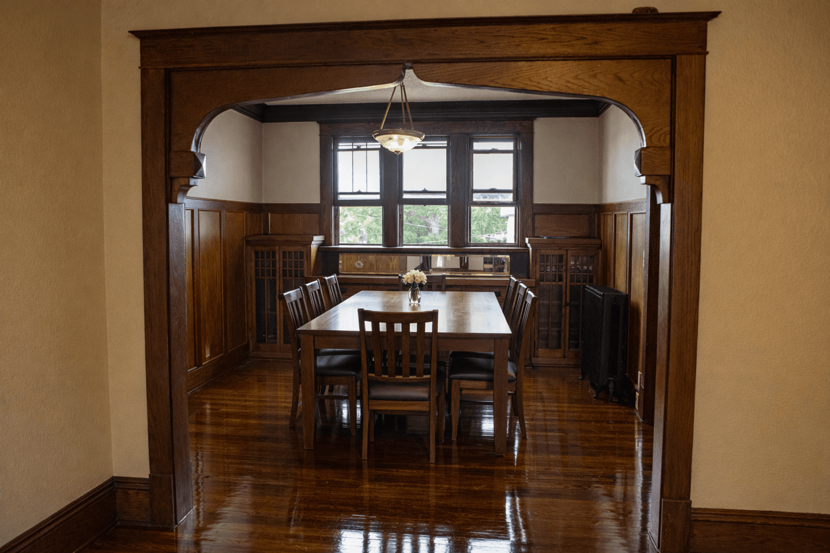 Minnneapolis Apartment: 417 11th Ave SE