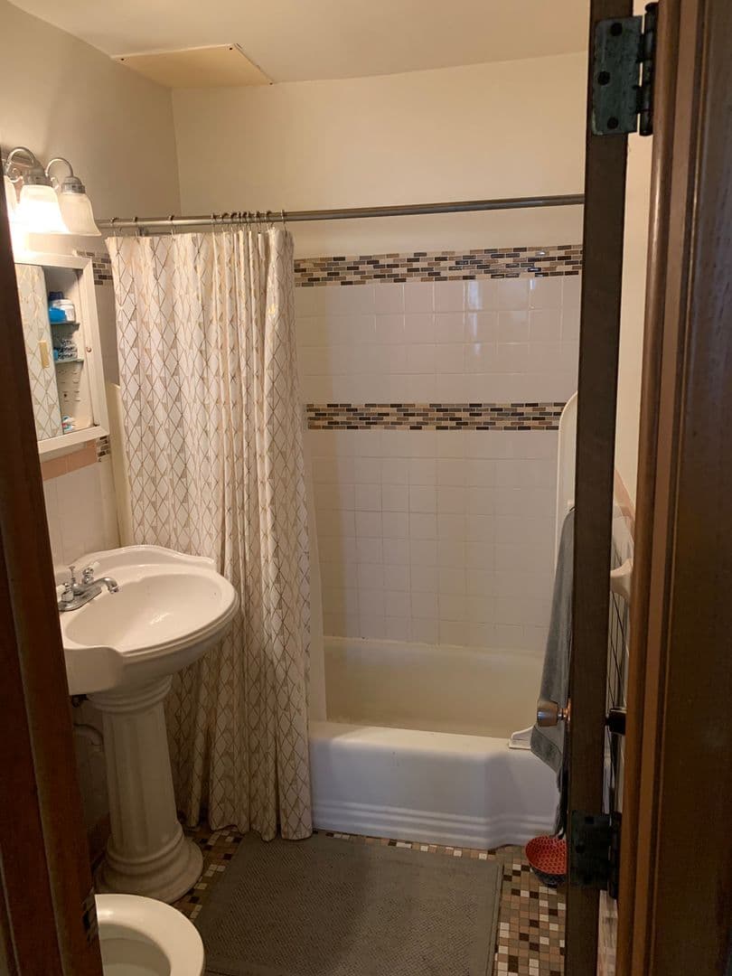 Minneapolis Apartment: 414 7th St SE