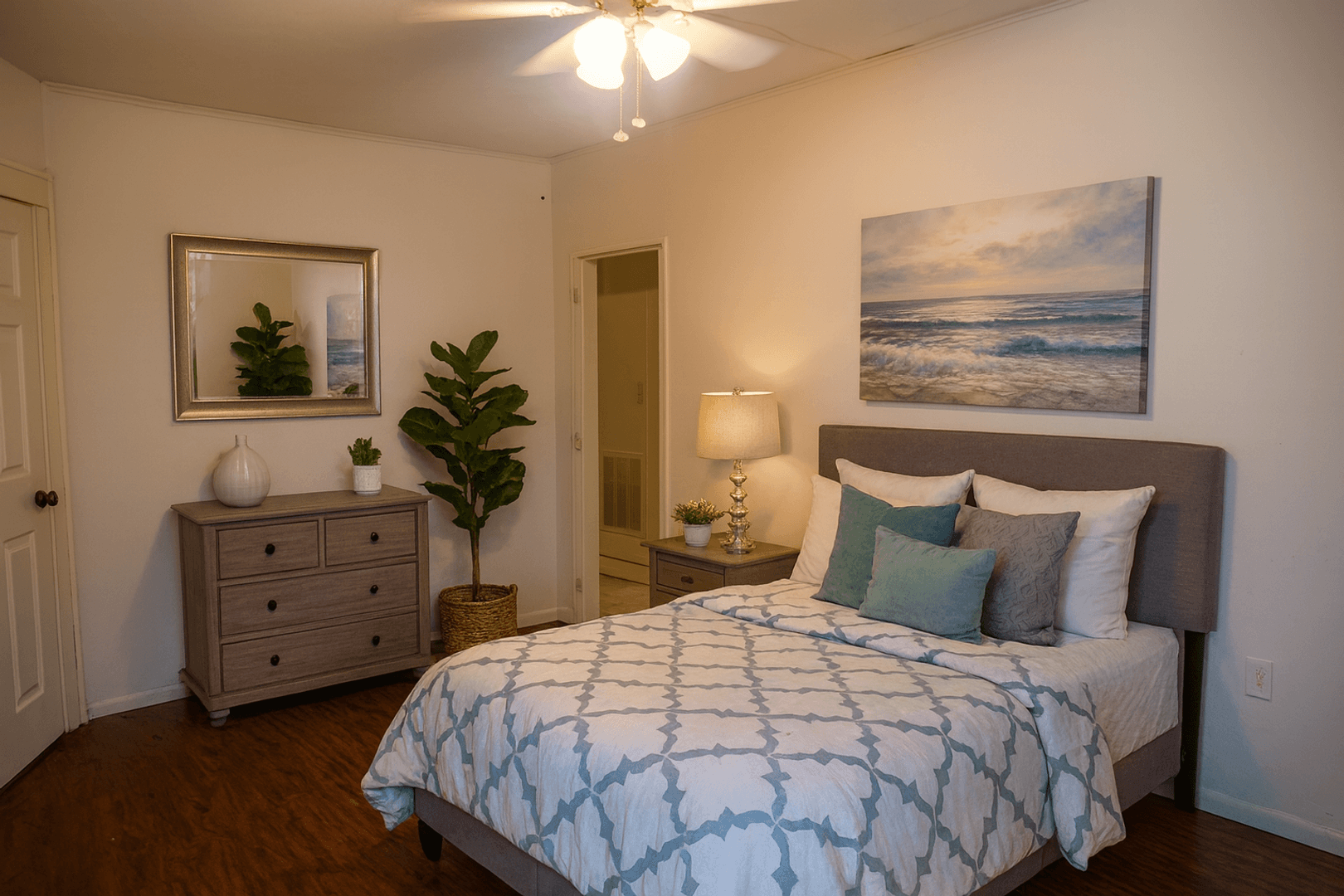 Minneapolis Apartment: 1109 13th Ave SE