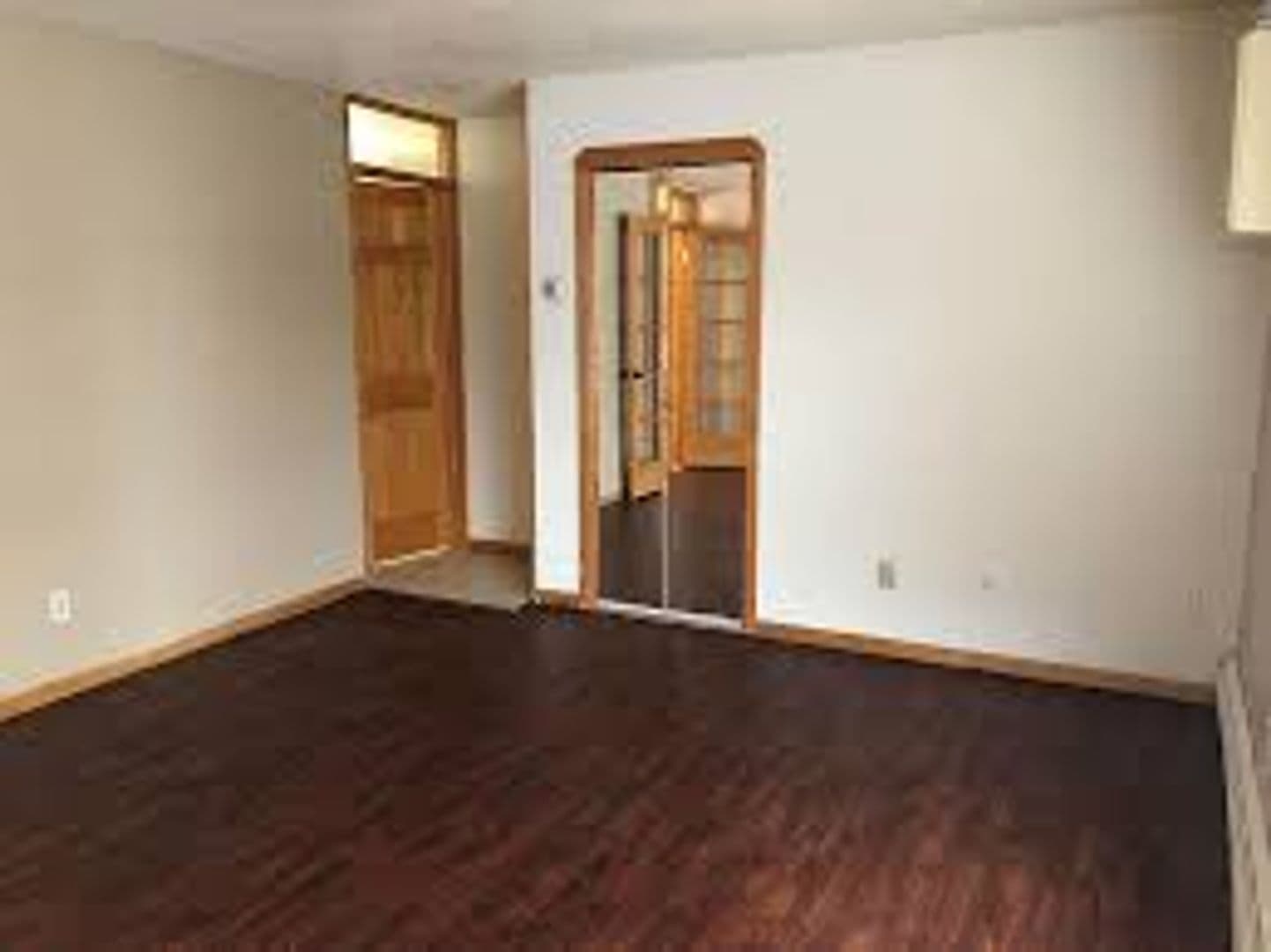 Minneapolis Apartment: 1109 13th Ave SE