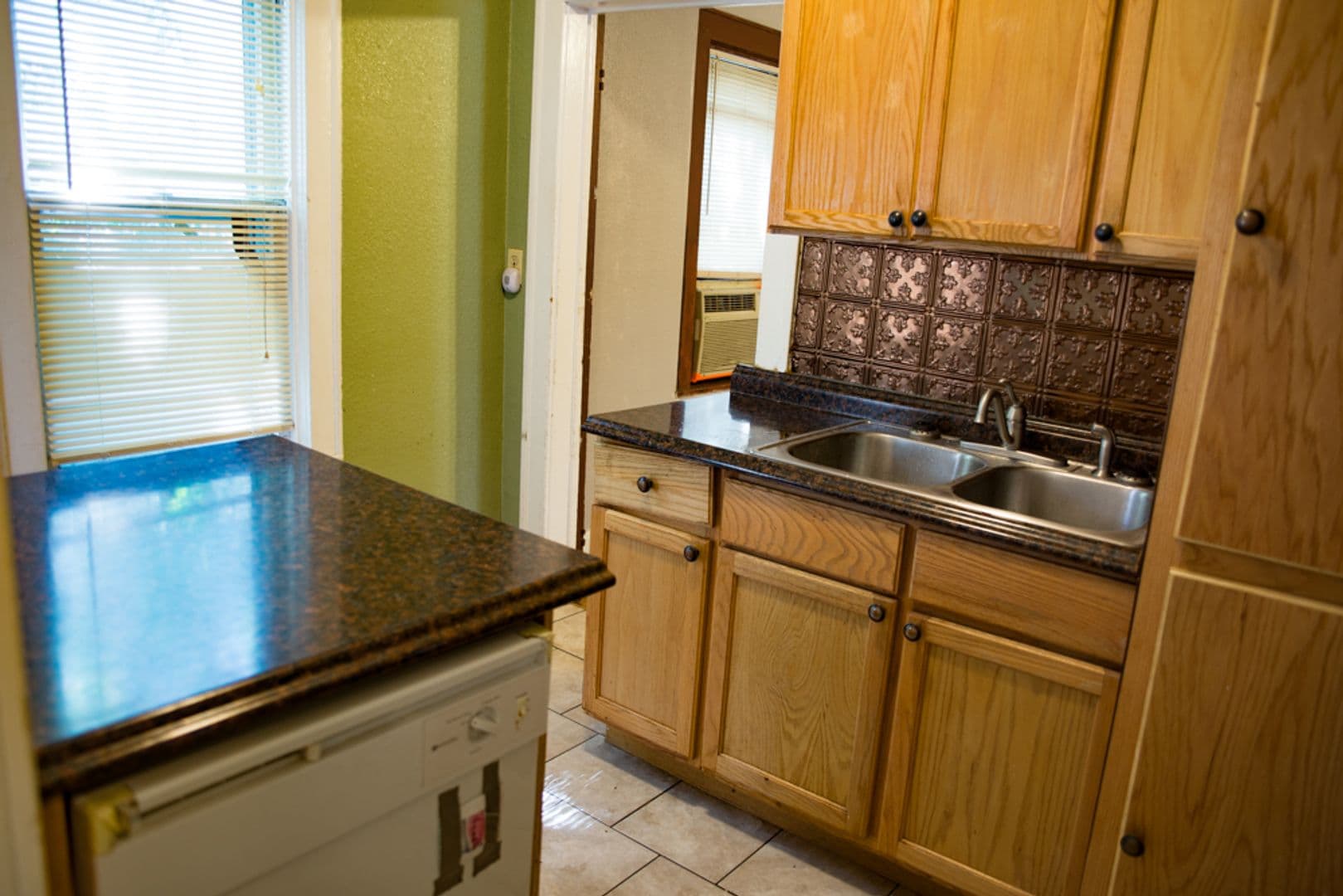 Minneapolis Apartment: 1082 11th Ave SE