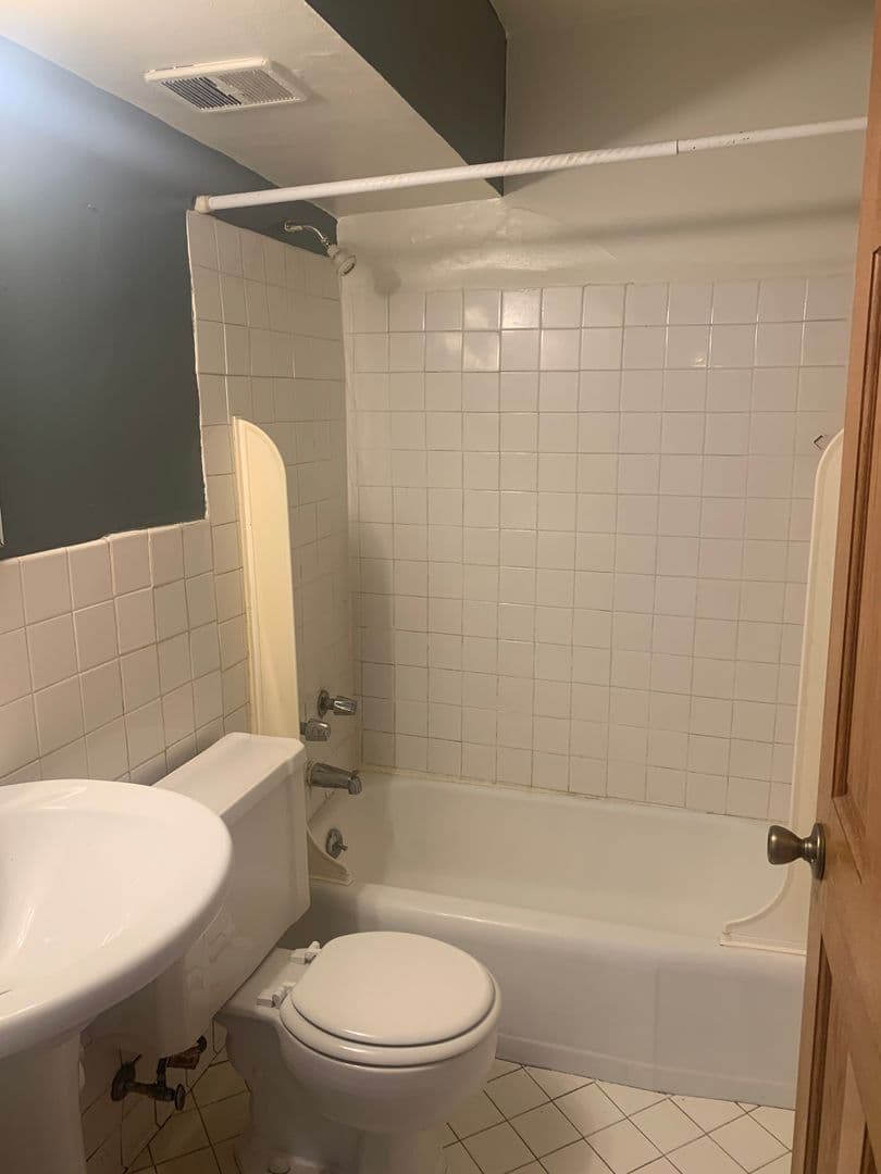 Minneapolis Apartment: 814 8th St SE