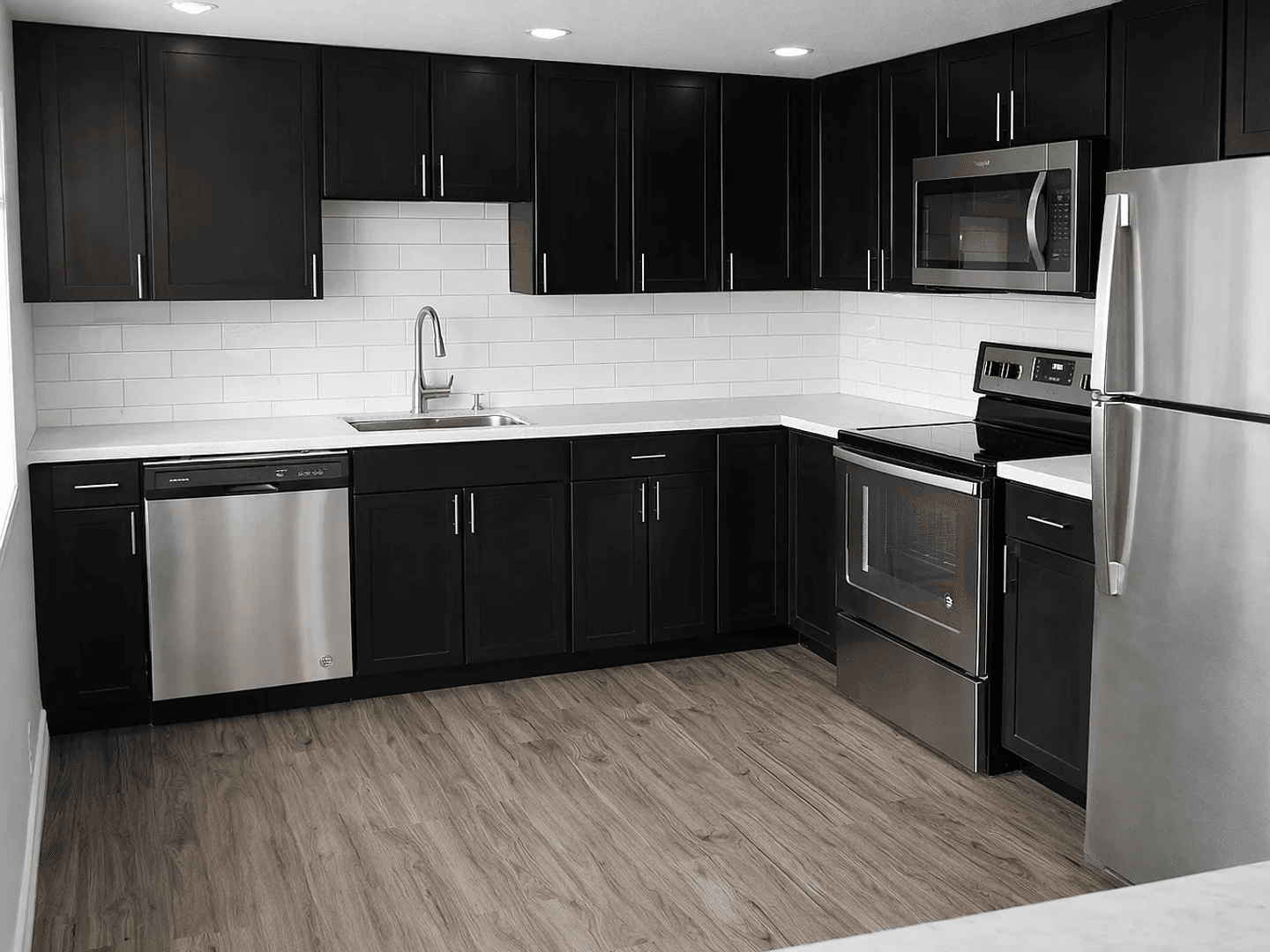 Minneapolis Apartment: 860 10th Ave SE