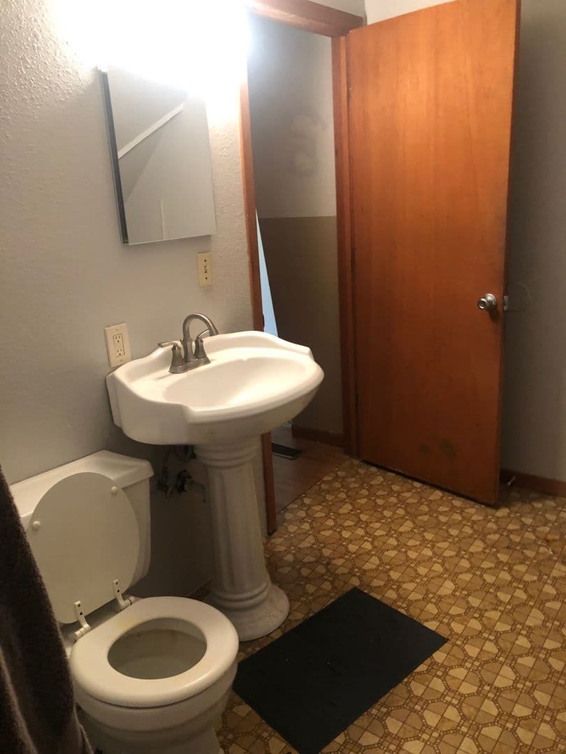 Minneapolis Apartment: 1231 8th St SE