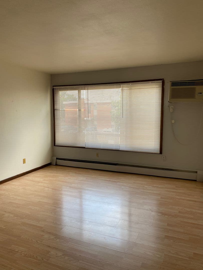 Minneapolis Apartment: 904-912 21st Ave S